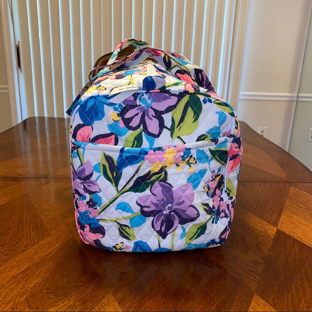 New Without Tag Vera Bradley Large Traveler Duffel - Picture 2 of 4